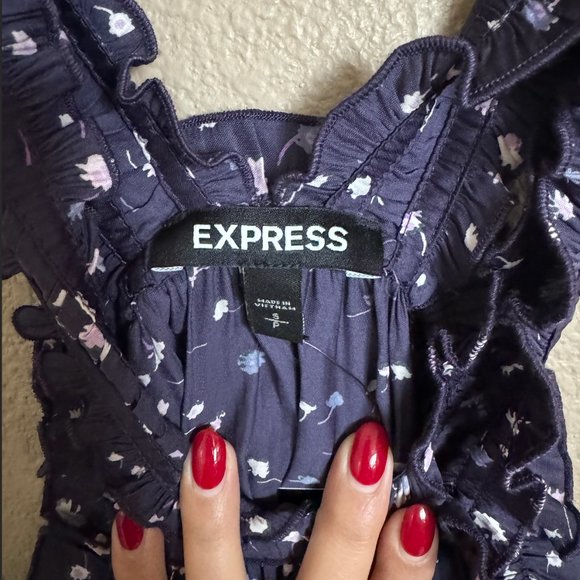 Express off-the-shoulder top - Picture 2 of 2